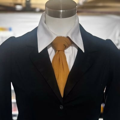 CUSTOM CLOTHING 